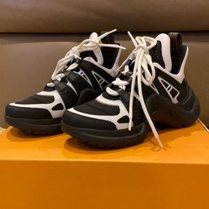 Louis Vuitton arch light sneakers